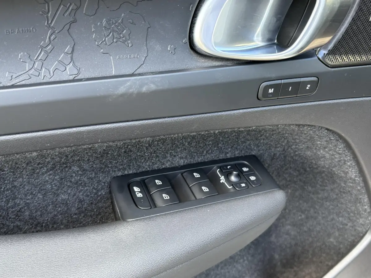 Ultimate 70 kWh SOH 95% | 360 CAMERA | STOEL STUURVERWARMING | MEM. SEAT | ELEK. STOEL | PANO | RIJKLAARPRIJS INCL. 12 MND BOVAG GARANTIE! | KEYLESS + DODEHOEK |