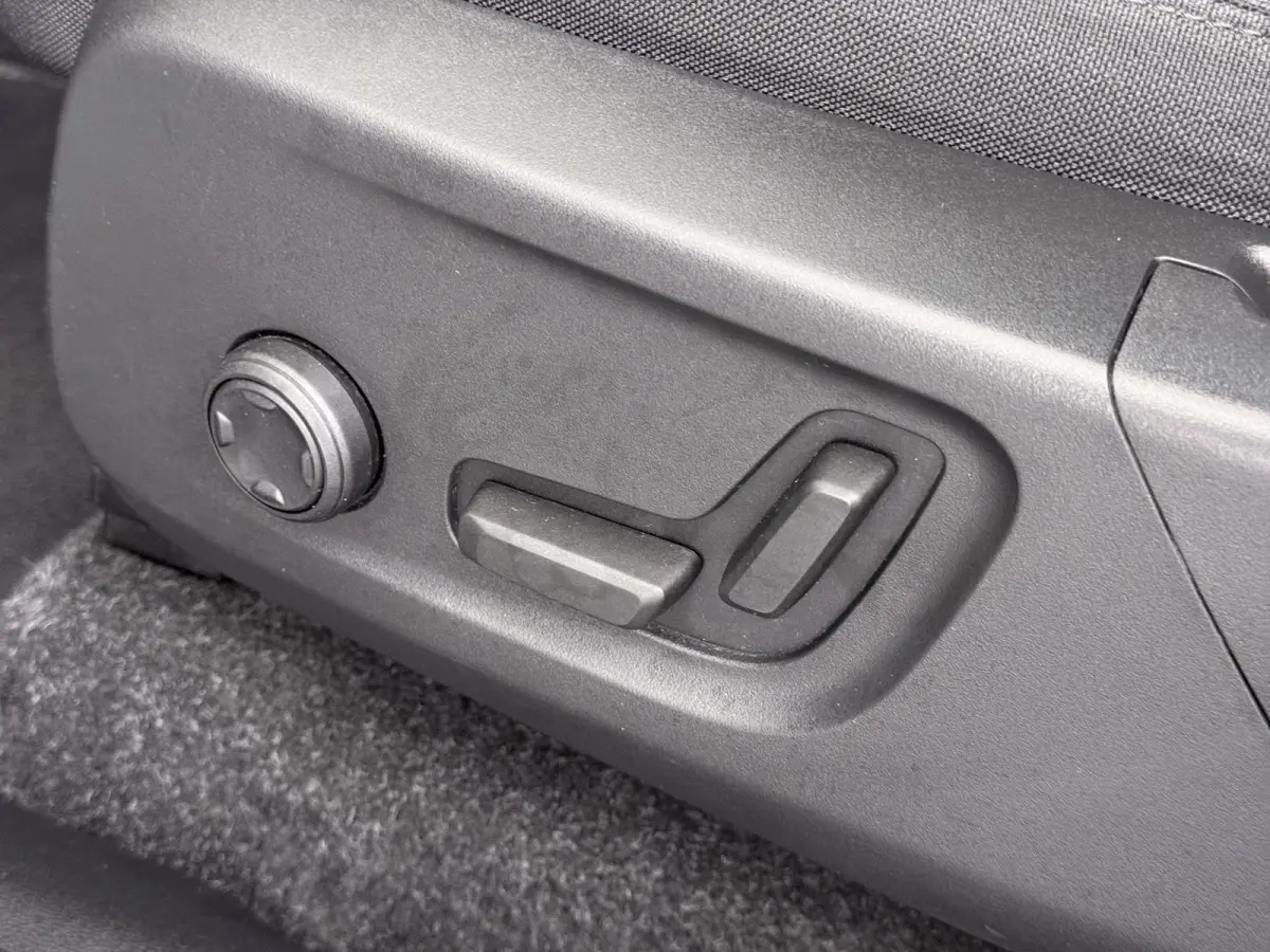 Ultimate 70 kWh SOH 95% | 360 CAMERA | STOEL STUURVERWARMING | MEM. SEAT | ELEK. STOEL | PANO | RIJKLAARPRIJS INCL. 12 MND BOVAG GARANTIE! | KEYLESS + DODEHOEK |
