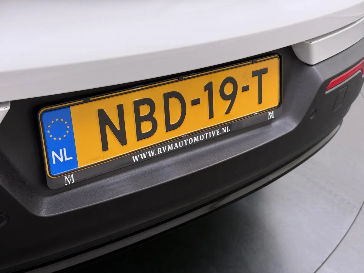 Ultimate 70 kWh SOH 95% | 360 CAMERA | STOEL STUURVERWARMING | MEM. SEAT | ELEK. STOEL | PANO | RIJKLAARPRIJS INCL. 12 MND BOVAG GARANTIE! | KEYLESS + DODEHOEK |