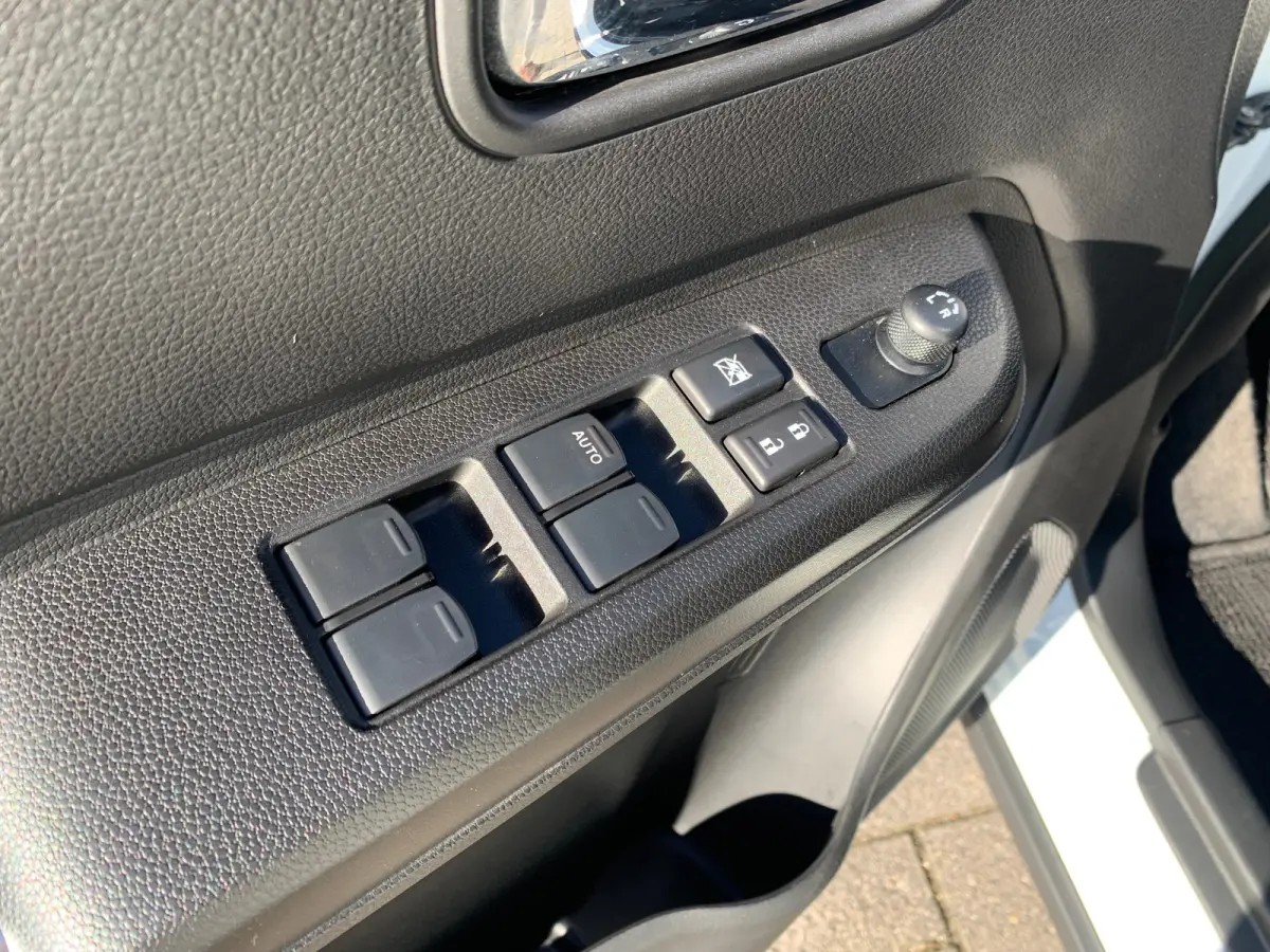 1.2 Smart Hybrid Style Airco | Camera | Cruise Control | 1e eigenaar | DAB | Keyless | LMV 16" | Navi | Stoelverwarming |