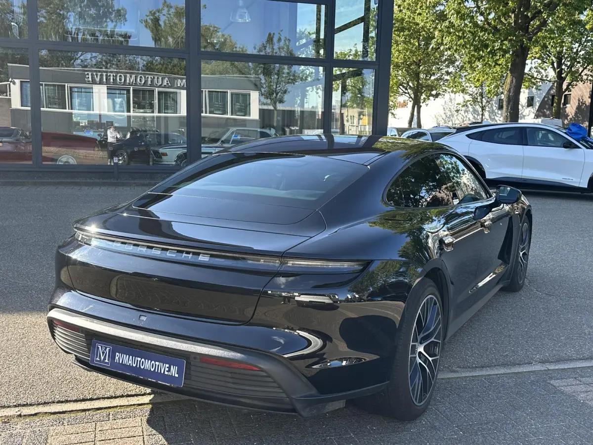 79 kWh SOH 92% | MEM. SEAT | BOSE BOXEN | PANO | STOEL + STUURVERWARMING | ELEK. STOELEN | 21'' WIELEN | FABRIEKS GARANTIE TM 09-2027 | GEEN EXTRA KOSTEN!! RIJKLAAR GELEVERD |