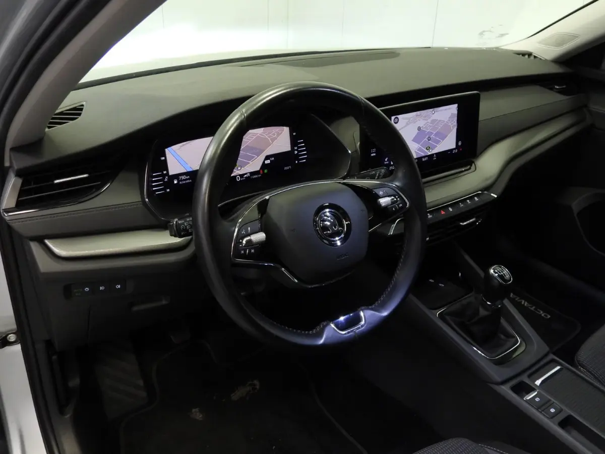 1.0 TSI Business Edition NAVI/TREKH./CLIMA/LED/16"LMV!