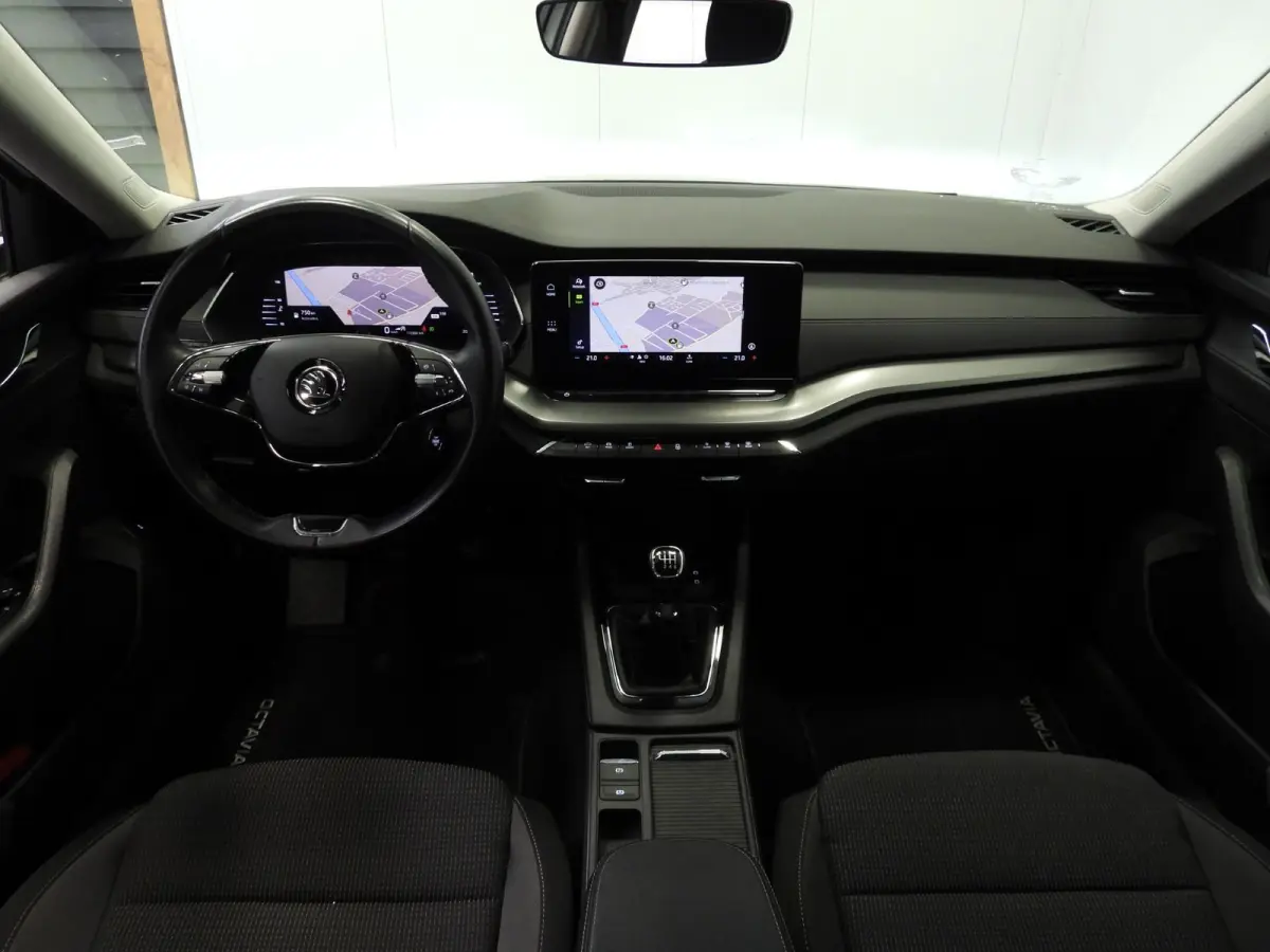 1.0 TSI Business Edition NAVI/TREKH./CLIMA/LED/16"LMV!
