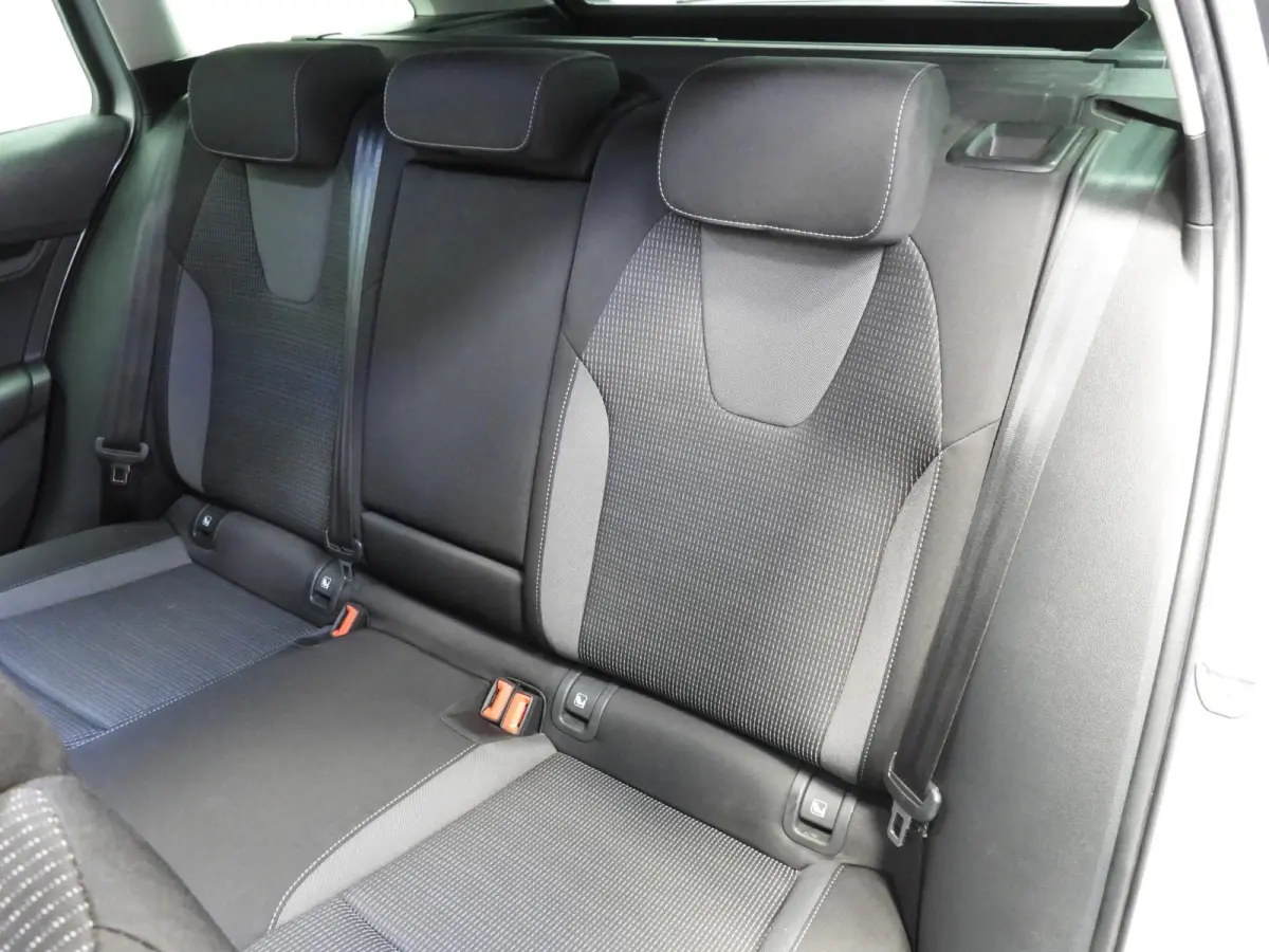 1.0 TSI Business Edition NAVI/TREKH./CLIMA/LED/16"LMV!