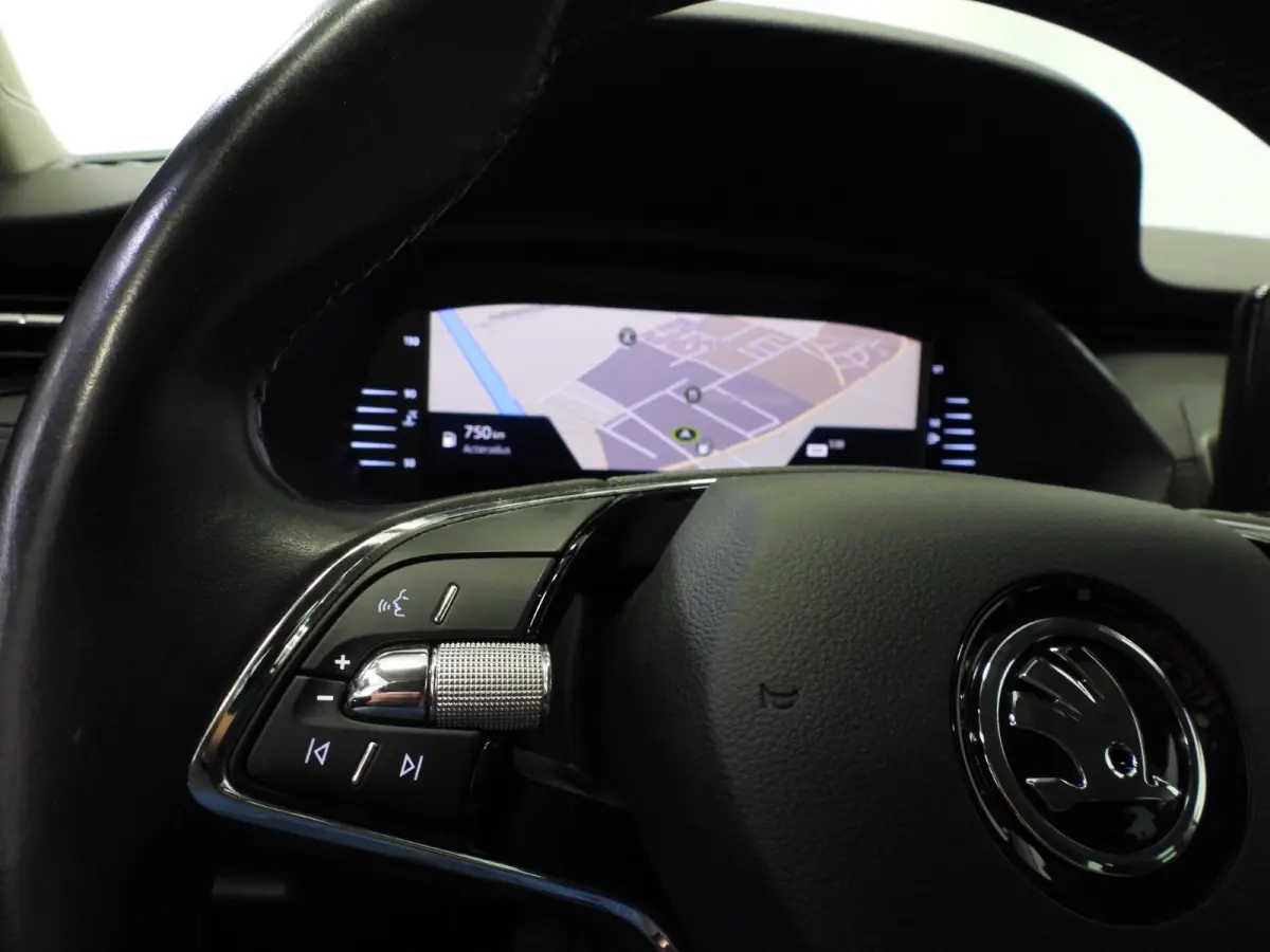 1.0 TSI Business Edition NAVI/TREKH./CLIMA/LED/16"LMV!