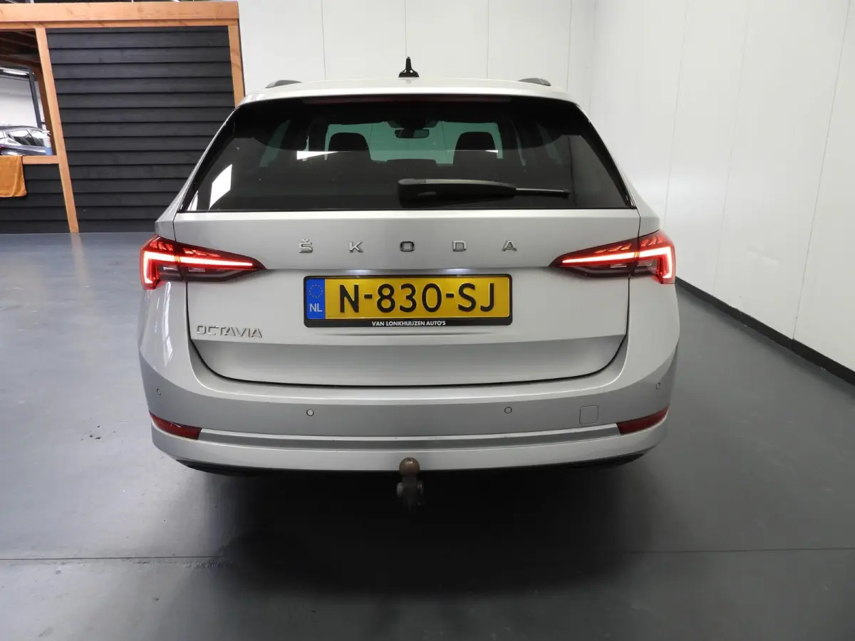 1.0 TSI Business Edition NAVI/TREKH./CLIMA/LED/16"LMV!