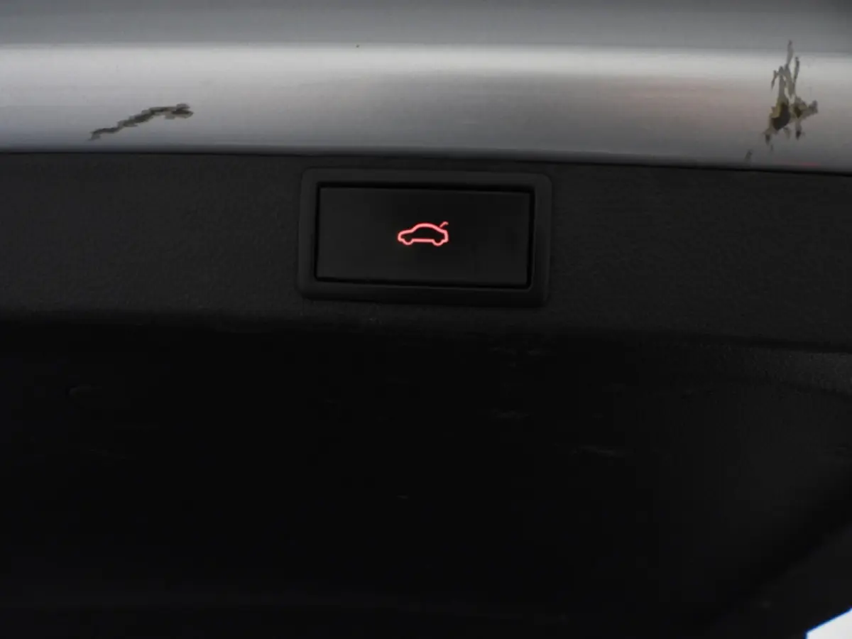 1.0 TSI Business Edition NAVI/TREKH./CLIMA/LED/16"LMV!