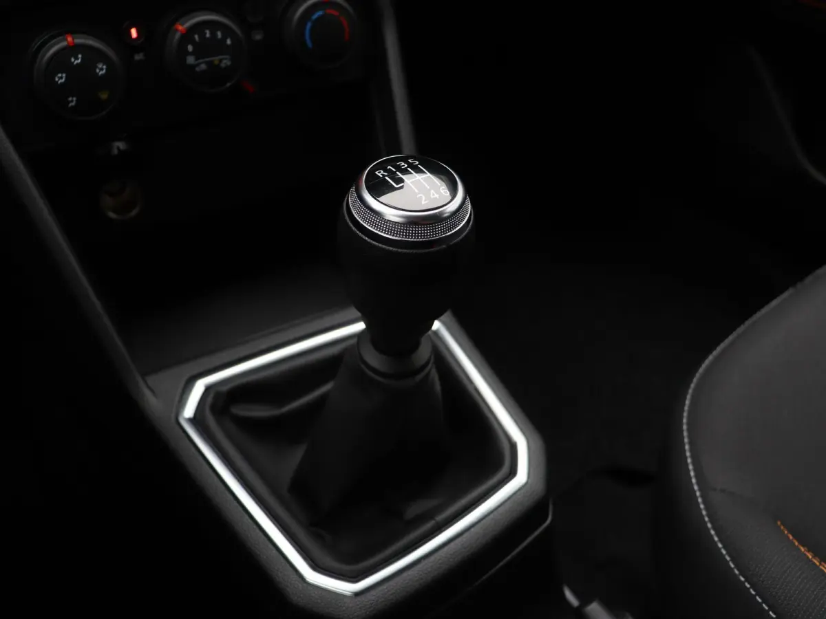 TCe 90pk Expression | Airco | Cruise Control | | Apple carplay | Parkeersensoren |
