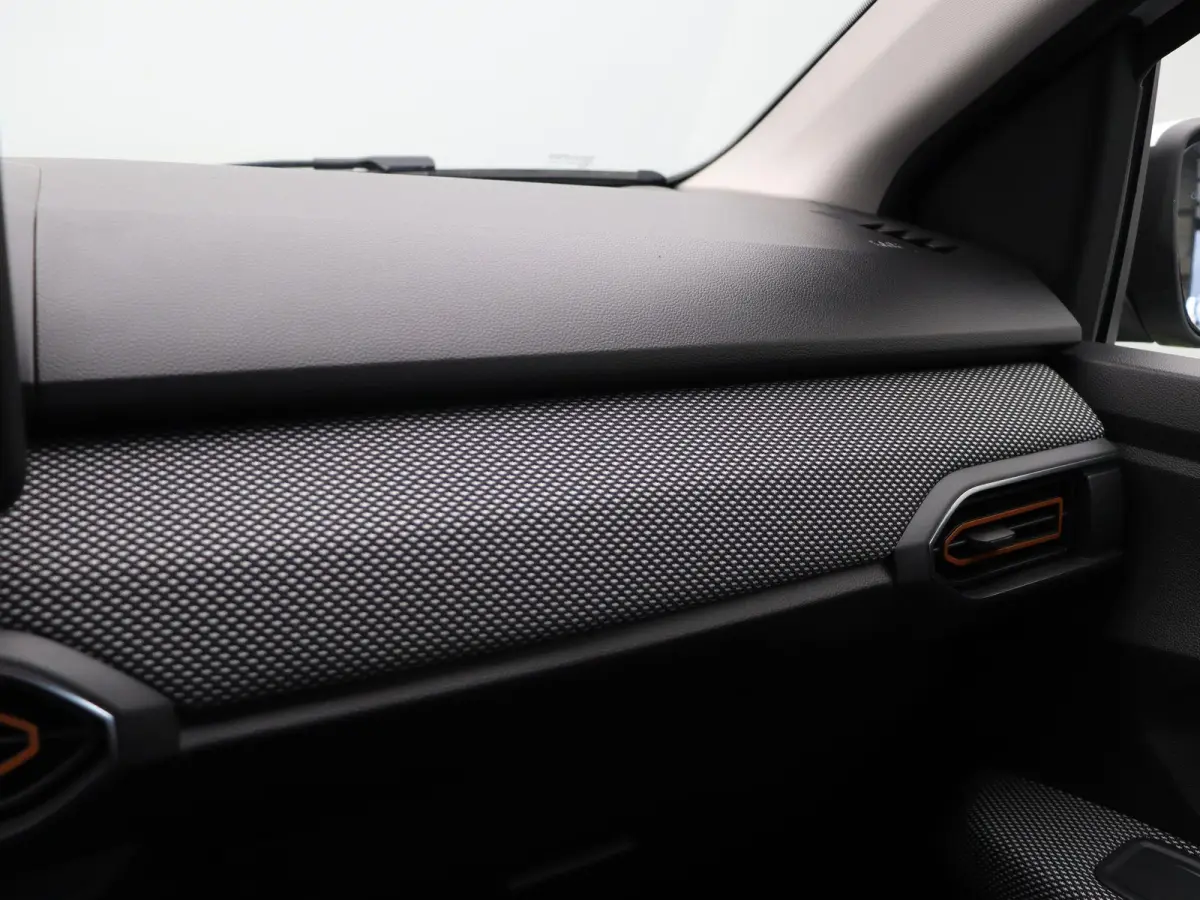 TCe 90pk Expression | Airco | Cruise Control | | Apple carplay | Parkeersensoren |