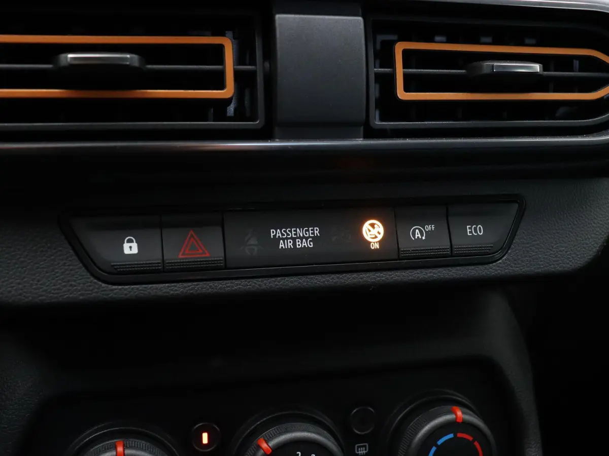 TCe 90pk Expression | Airco | Cruise Control | | Apple carplay | Parkeersensoren |