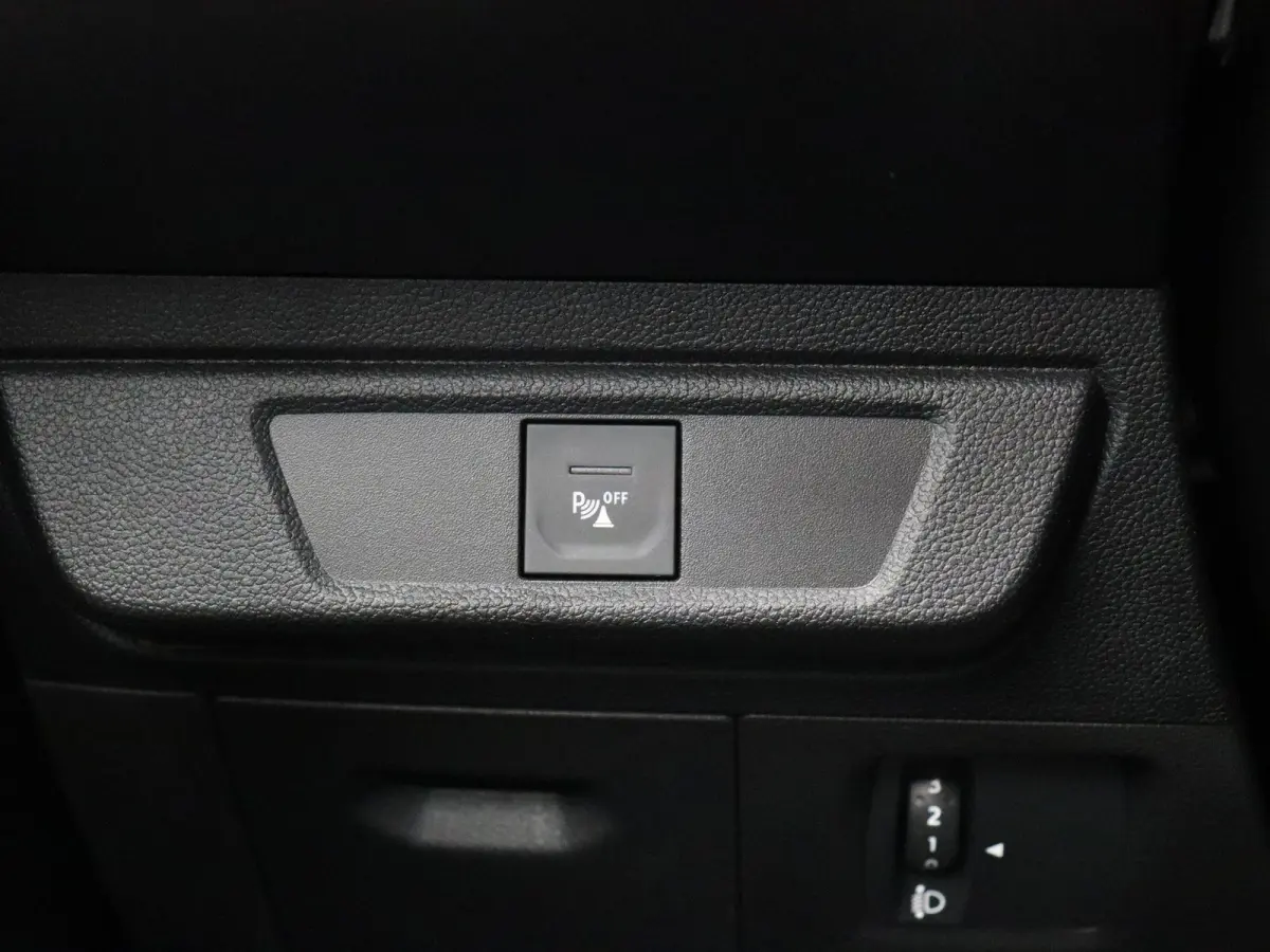 TCe 90pk Expression | Airco | Cruise Control | | Apple carplay | Parkeersensoren |