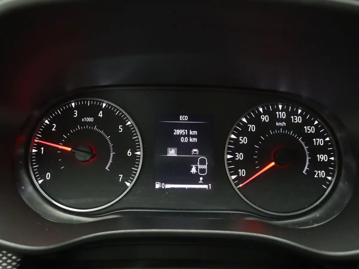 TCe 90pk Expression | Airco | Cruise Control | | Apple carplay | Parkeersensoren |