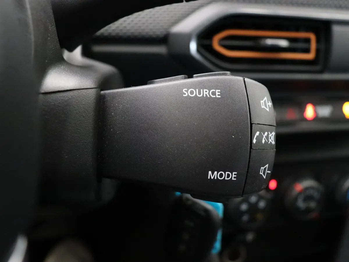 TCe 90pk Expression | Airco | Cruise Control | | Apple carplay | Parkeersensoren |