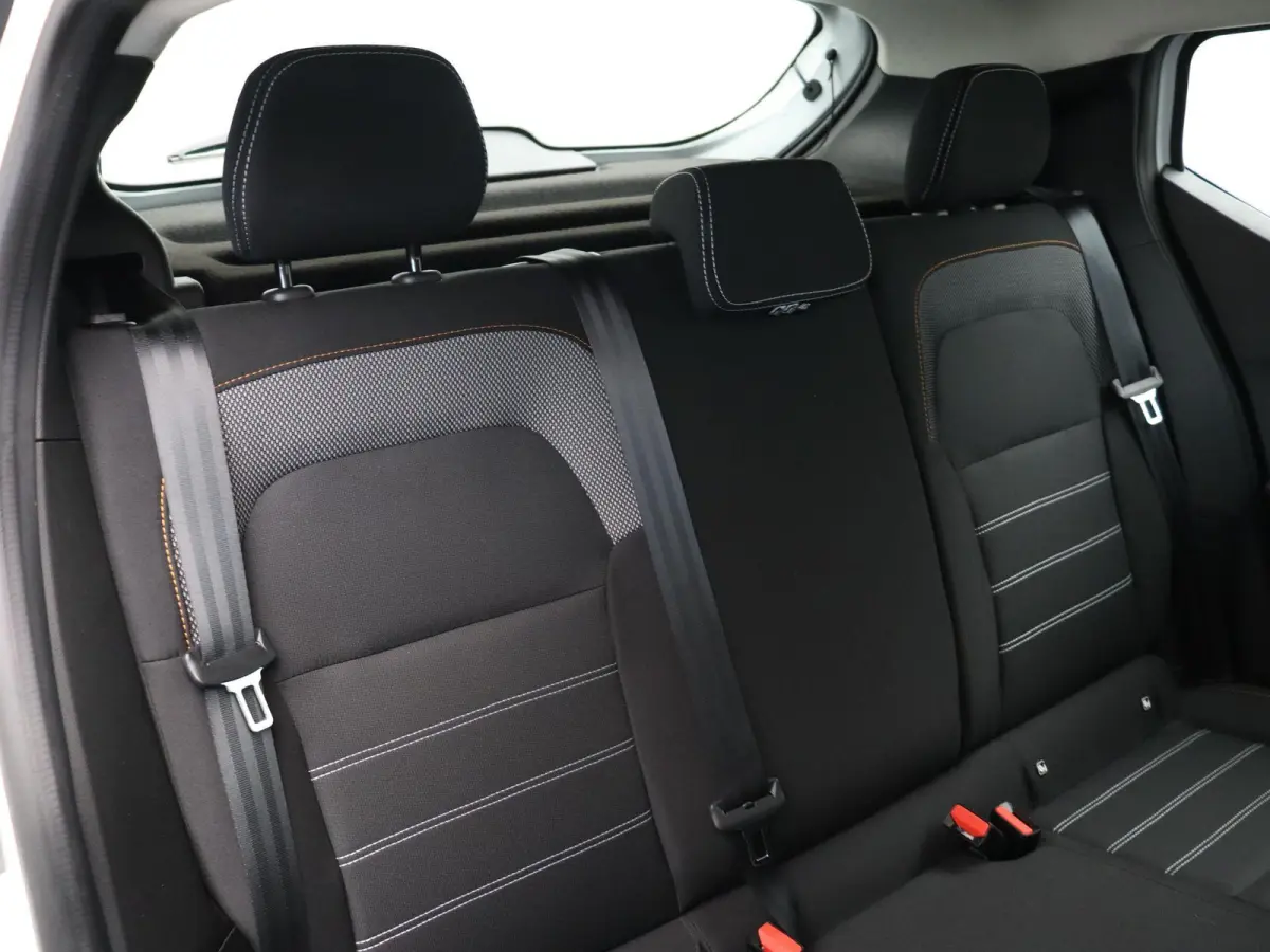 TCe 90pk Expression | Airco | Cruise Control | | Apple carplay | Parkeersensoren |