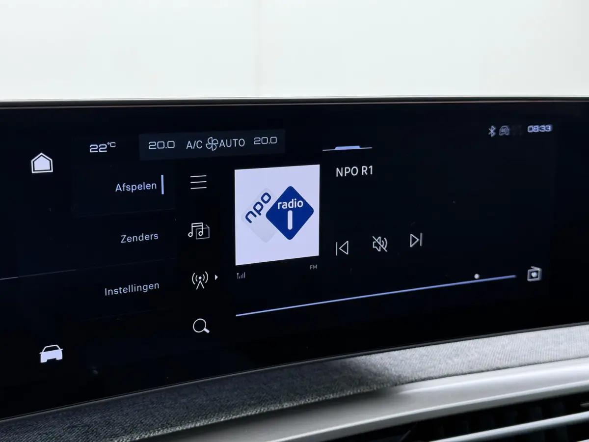 SUV Allure Avantage 73 kWh 210pk | DEMO | Navigatie | 360 graden camera | Adaptive cruise control | Stoelverwarming | Warmtepomp | 19" lichtmetalen velgen