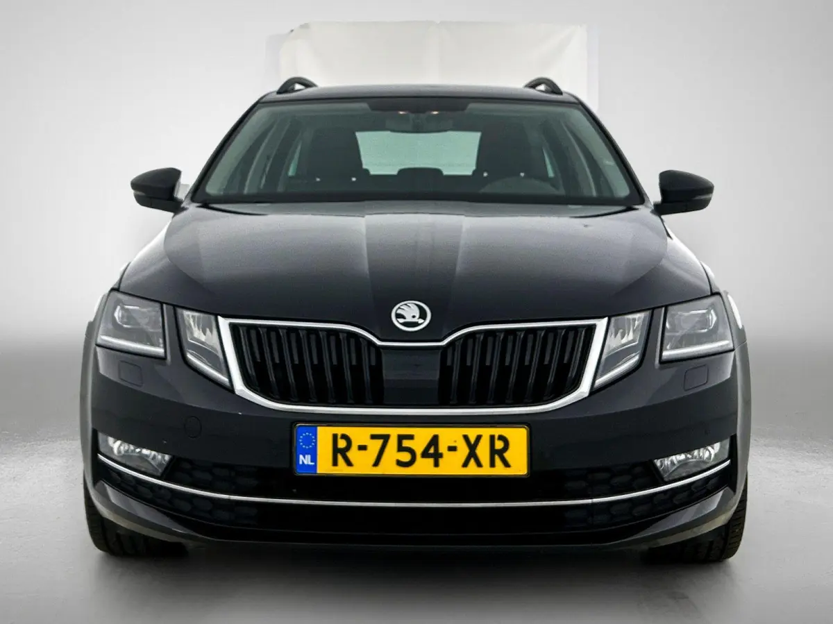 1.5 TSI Greentech Business Edition Plus | AUTOMAAT | ACHTERUITRIJCAMERA | STOELVERWARMING | APPLE CARPLAY - ANDROID AUTO | CLIMATE CONTROL | CRUISE CONTROL | ELEKTRISCHE KOFFERKLEP |