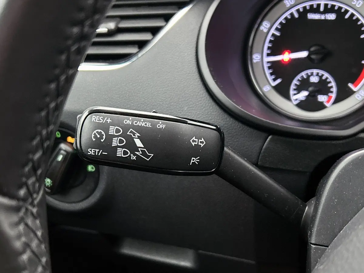 1.5 TSI Greentech Business Edition Plus | AUTOMAAT | ACHTERUITRIJCAMERA | STOELVERWARMING | APPLE CARPLAY - ANDROID AUTO | CLIMATE CONTROL | CRUISE CONTROL | ELEKTRISCHE KOFFERKLEP |