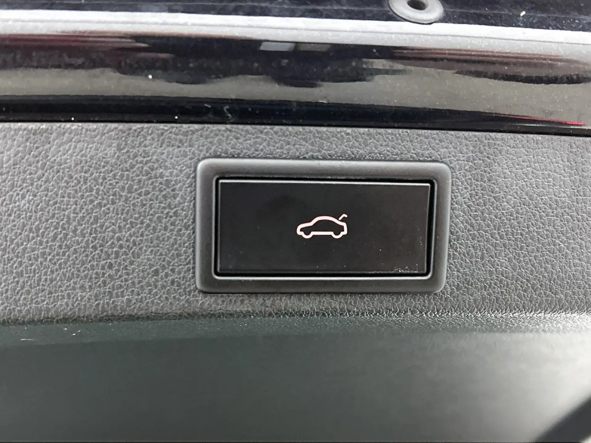 1.5 TSI Greentech Business Edition Plus | AUTOMAAT | ACHTERUITRIJCAMERA | STOELVERWARMING | APPLE CARPLAY - ANDROID AUTO | CLIMATE CONTROL | CRUISE CONTROL | ELEKTRISCHE KOFFERKLEP |