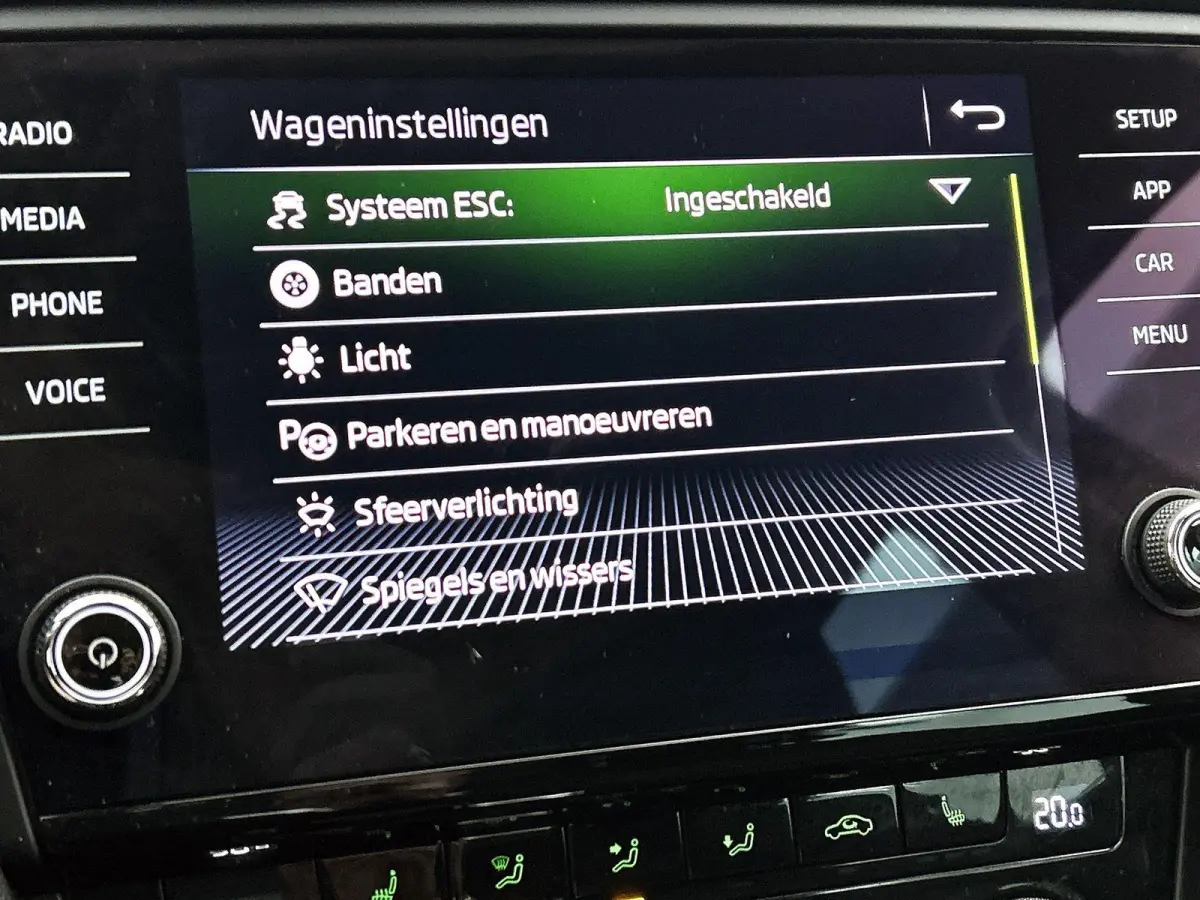 1.5 TSI Greentech Business Edition Plus | AUTOMAAT | ACHTERUITRIJCAMERA | STOELVERWARMING | APPLE CARPLAY - ANDROID AUTO | CLIMATE CONTROL | CRUISE CONTROL | ELEKTRISCHE KOFFERKLEP |