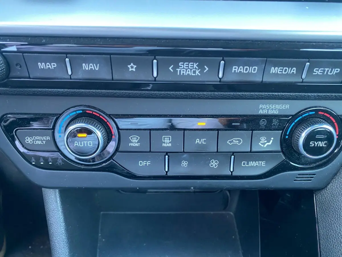 1.6 GDi Hybrid DynamicLine | Climate control | Cruise control | Navigatie | Trekhaak | Parkeercamera |