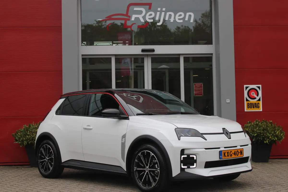 COMFORT RANGE ICONIC CINQ 52 kWh *NIEUWE AUTO!* | PACK WINTER: (ELEKTRISCH VERWARMBARE VOORSTOELEN/ELEKTRISCH VERWARMBAAR STUURWIEL, BESTUURDERSSTOEL MET ELEKTRISCH VERSTELBARE LENDESTEUN, I