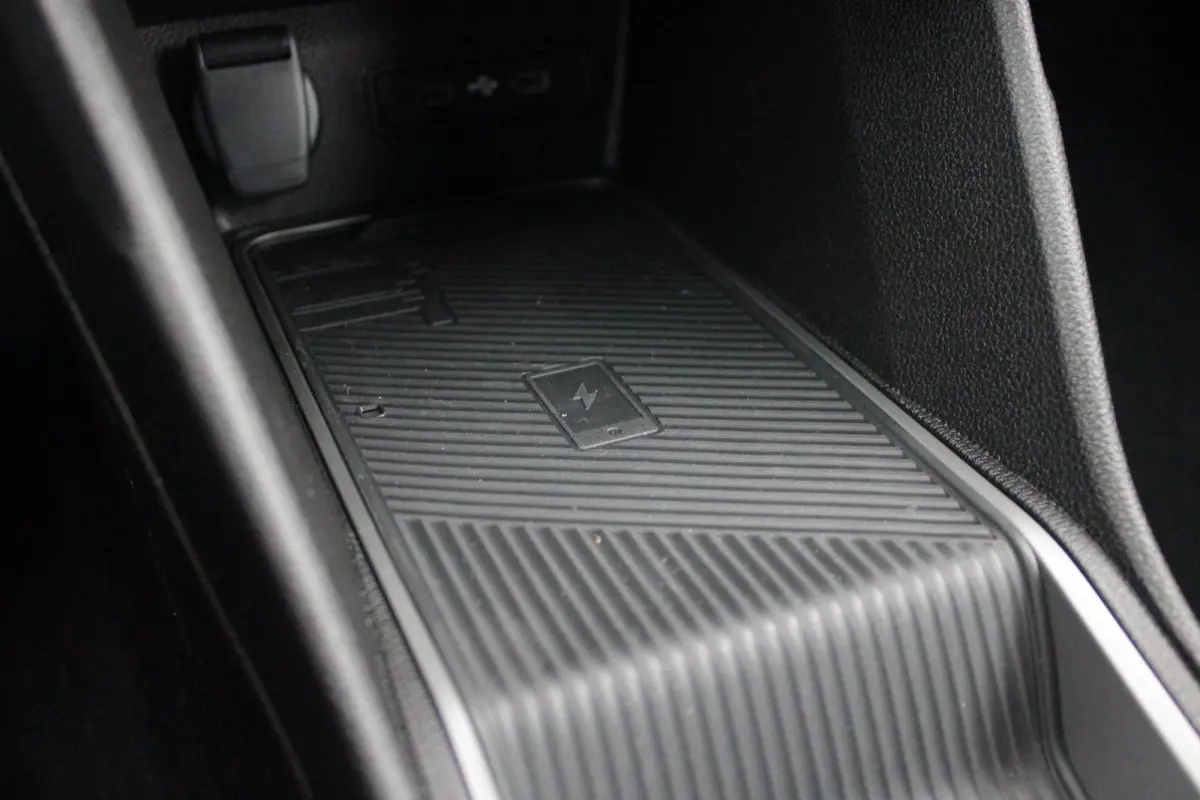 COMFORT RANGE ICONIC CINQ 52 kWh *NIEUWE AUTO!* | PACK WINTER: (ELEKTRISCH VERWARMBARE VOORSTOELEN/ELEKTRISCH VERWARMBAAR STUURWIEL, BESTUURDERSSTOEL MET ELEKTRISCH VERSTELBARE LENDESTEUN, I