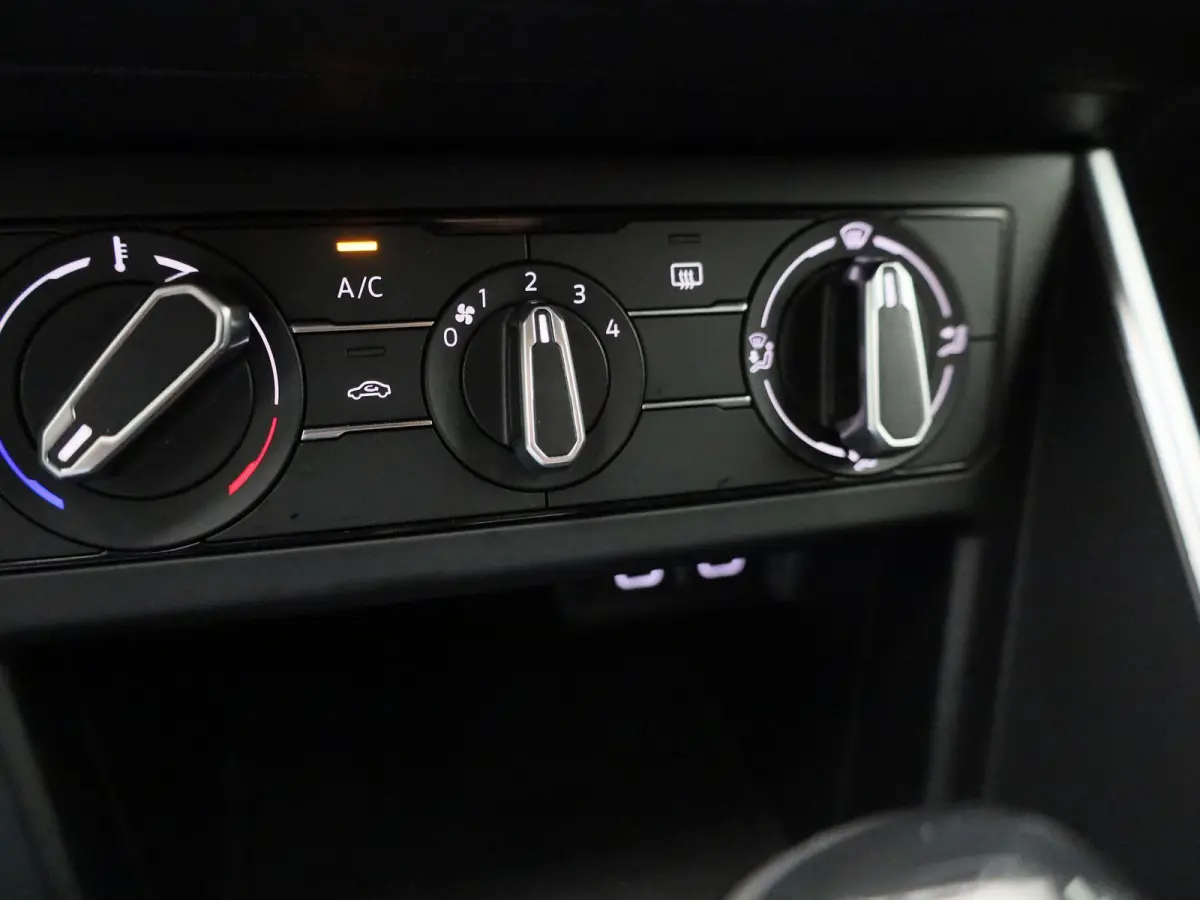 1.0 TSI Life | 110 PK | Automaat | Apple Carplay | Android Auto | Airco | Cruise Control |