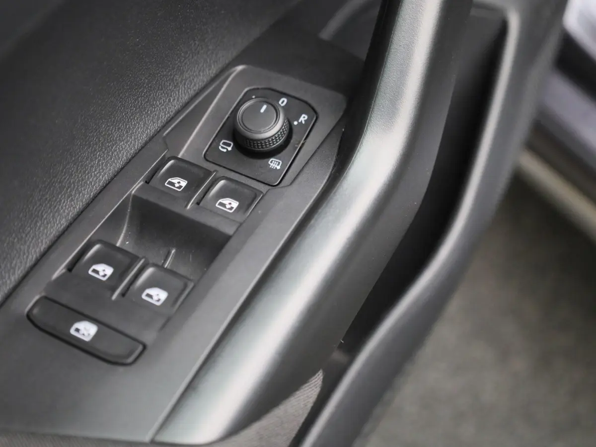 1.0 TSI Life | 110 PK | Automaat | Apple Carplay | Android Auto | Airco | Cruise Control |