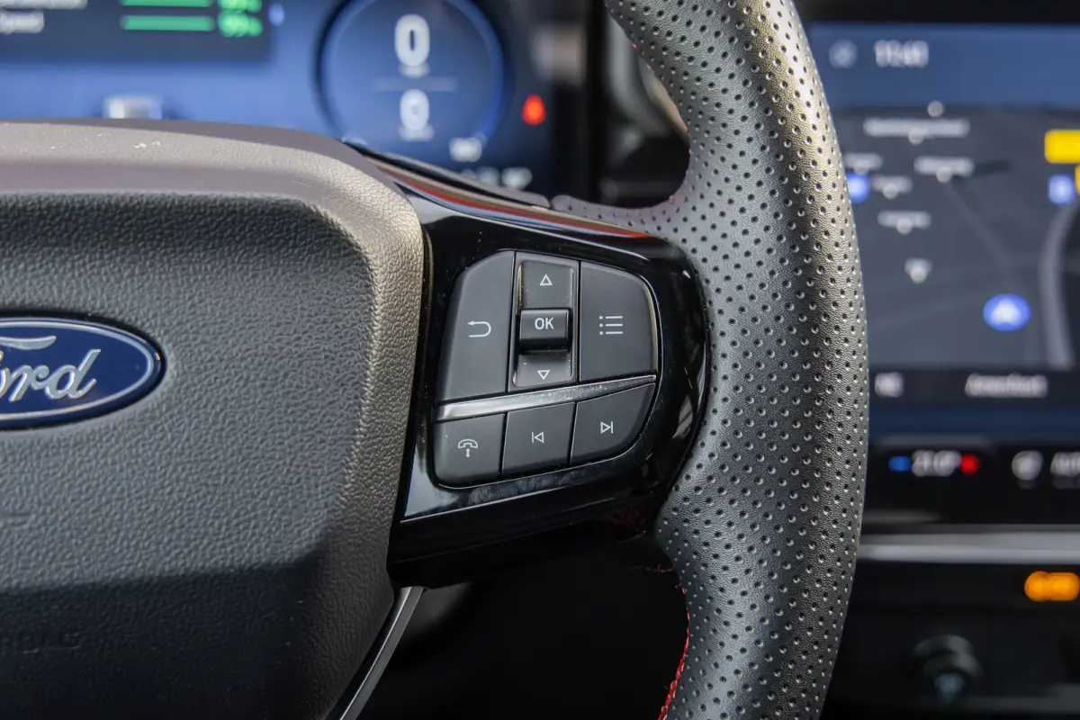 1.0 EcoBoost ST-Line | Achteruitrijcamera | Winterpack | Parkeersensor achter | Lane Keeping | Apple Carplay/Android Auto | Achteruitrijcamera | Apple Carplay/Android Auto|telefoonintegratie