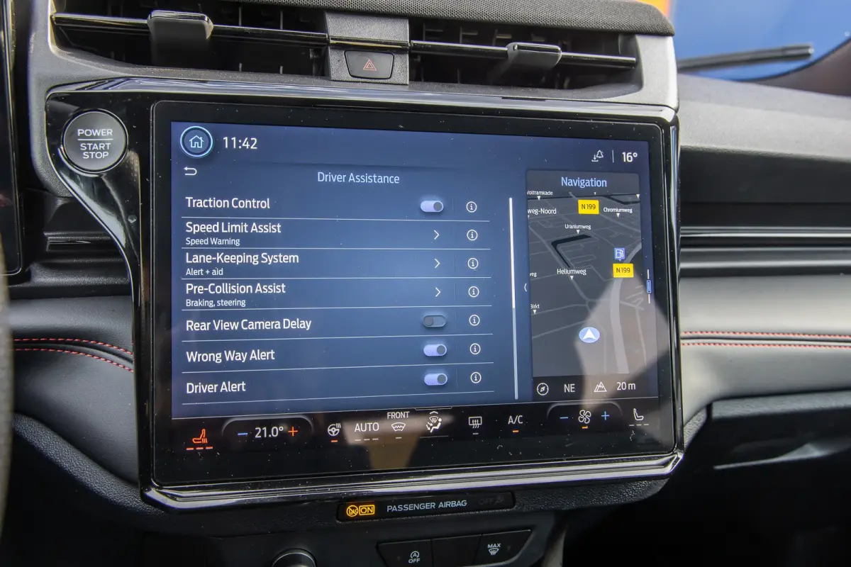 1.0 EcoBoost ST-Line | Achteruitrijcamera | Winterpack | Parkeersensor achter | Lane Keeping | Apple Carplay/Android Auto | Achteruitrijcamera | Apple Carplay/Android Auto|telefoonintegratie