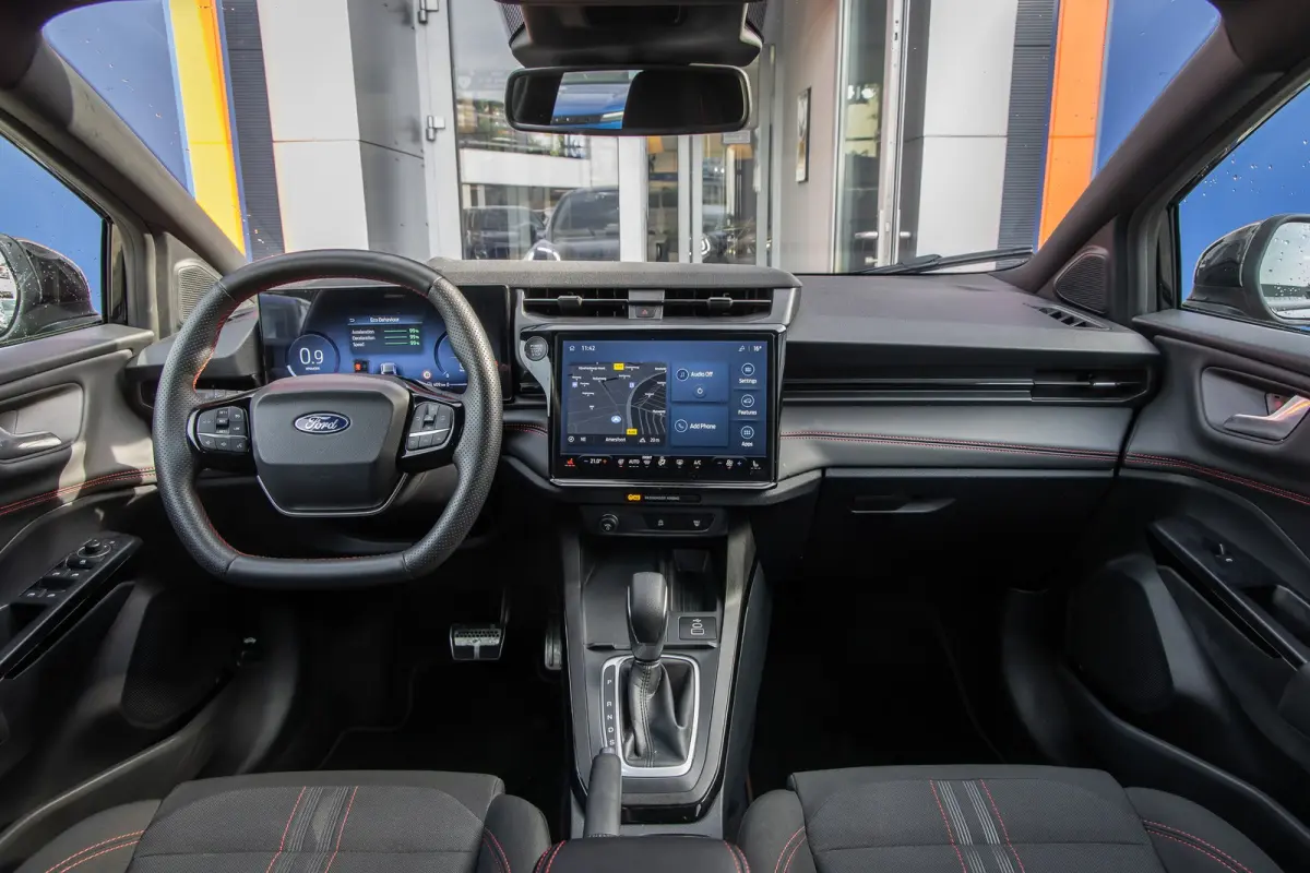 1.0 EcoBoost ST-Line | Achteruitrijcamera | Winterpack | Parkeersensor achter | Lane Keeping | Apple Carplay/Android Auto | Achteruitrijcamera | Apple Carplay/Android Auto|telefoonintegratie