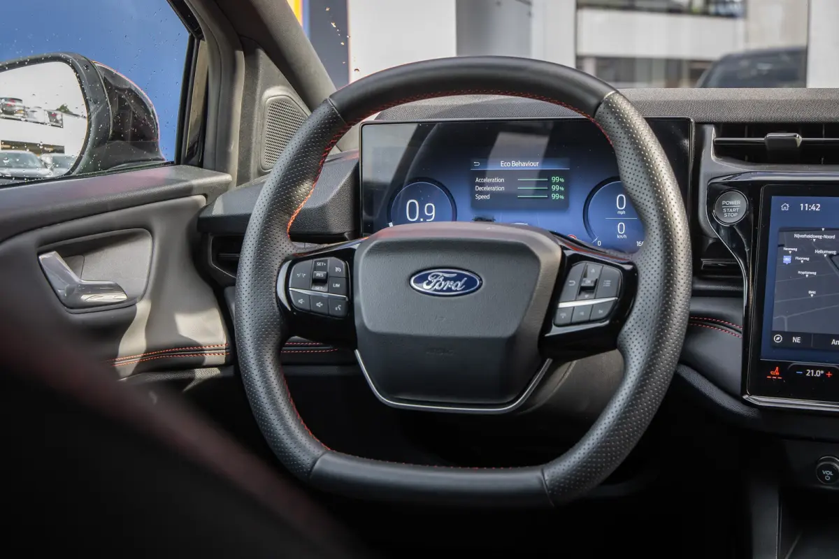 1.0 EcoBoost ST-Line | Achteruitrijcamera | Winterpack | Parkeersensor achter | Lane Keeping | Apple Carplay/Android Auto | Achteruitrijcamera | Apple Carplay/Android Auto|telefoonintegratie