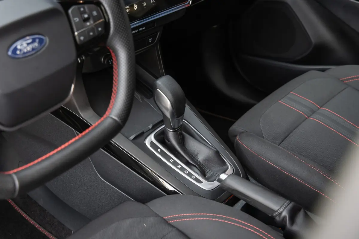 1.0 EcoBoost ST-Line | Achteruitrijcamera | Winterpack | Parkeersensor achter | Lane Keeping | Apple Carplay/Android Auto | Achteruitrijcamera | Apple Carplay/Android Auto|telefoonintegratie