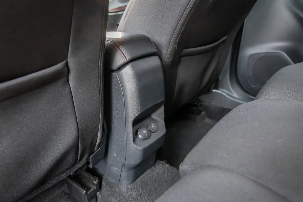 1.0 EcoBoost ST-Line | Achteruitrijcamera | Winterpack | Parkeersensor achter | Lane Keeping | Apple Carplay/Android Auto | Achteruitrijcamera | Apple Carplay/Android Auto|telefoonintegratie