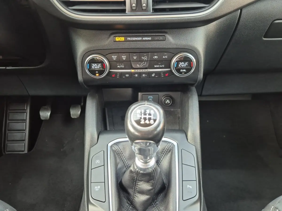 1.5 EcoBoost Titanium X | Bluetooth | Cruise Control | Climate Control | Stoelverwarming Voor en Achter | Trekhaak | LM Velgen | Parkeersensoren |