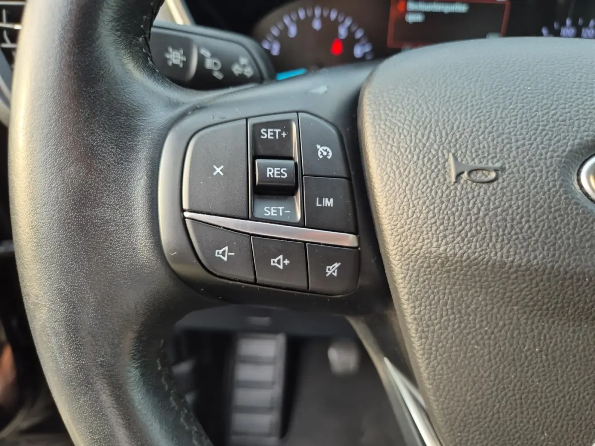 1.5 EcoBoost Titanium X | Bluetooth | Cruise Control | Climate Control | Stoelverwarming Voor en Achter | Trekhaak | LM Velgen | Parkeersensoren |