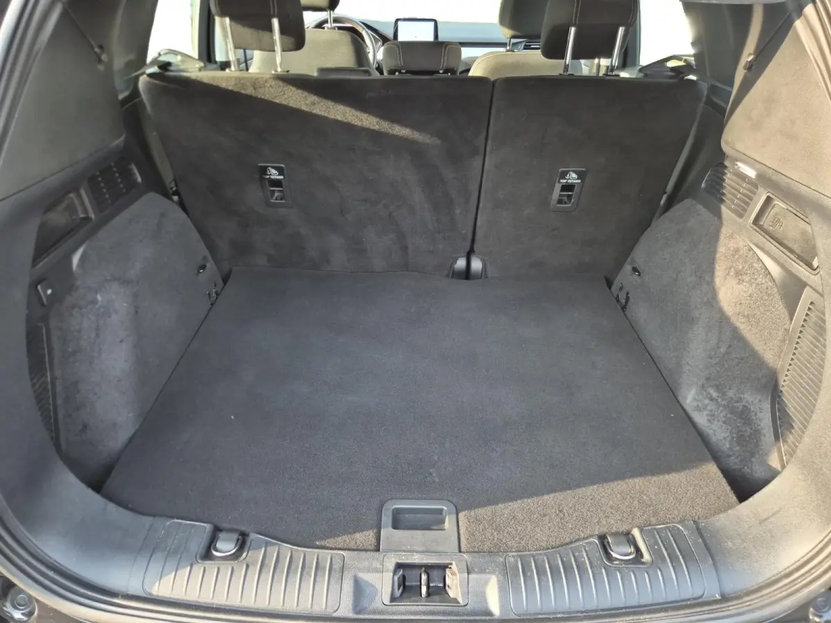1.5 EcoBoost Titanium X | Bluetooth | Cruise Control | Climate Control | Stoelverwarming Voor en Achter | Trekhaak | LM Velgen | Parkeersensoren |