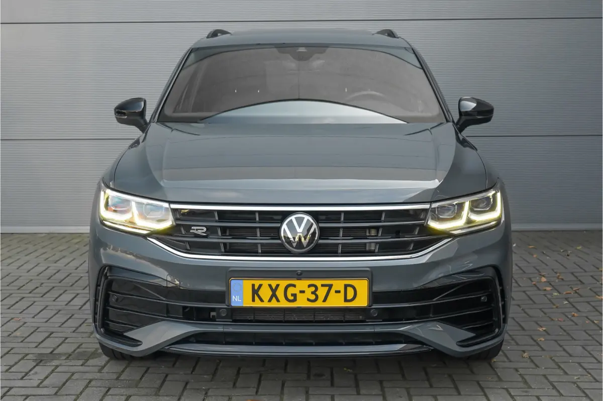 1.4 TSI eHybrid R-Line HUD Leder Memory Pano ACC Keyless 360° Black Pack 20"