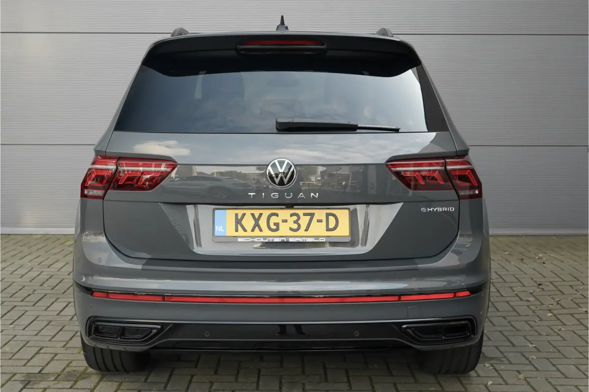 1.4 TSI eHybrid R-Line HUD Leder Memory Pano ACC Keyless 360° Black Pack 20"