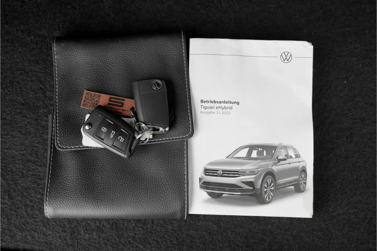 1.4 TSI eHybrid R-Line HUD Leder Memory Pano ACC Keyless 360° Black Pack 20"