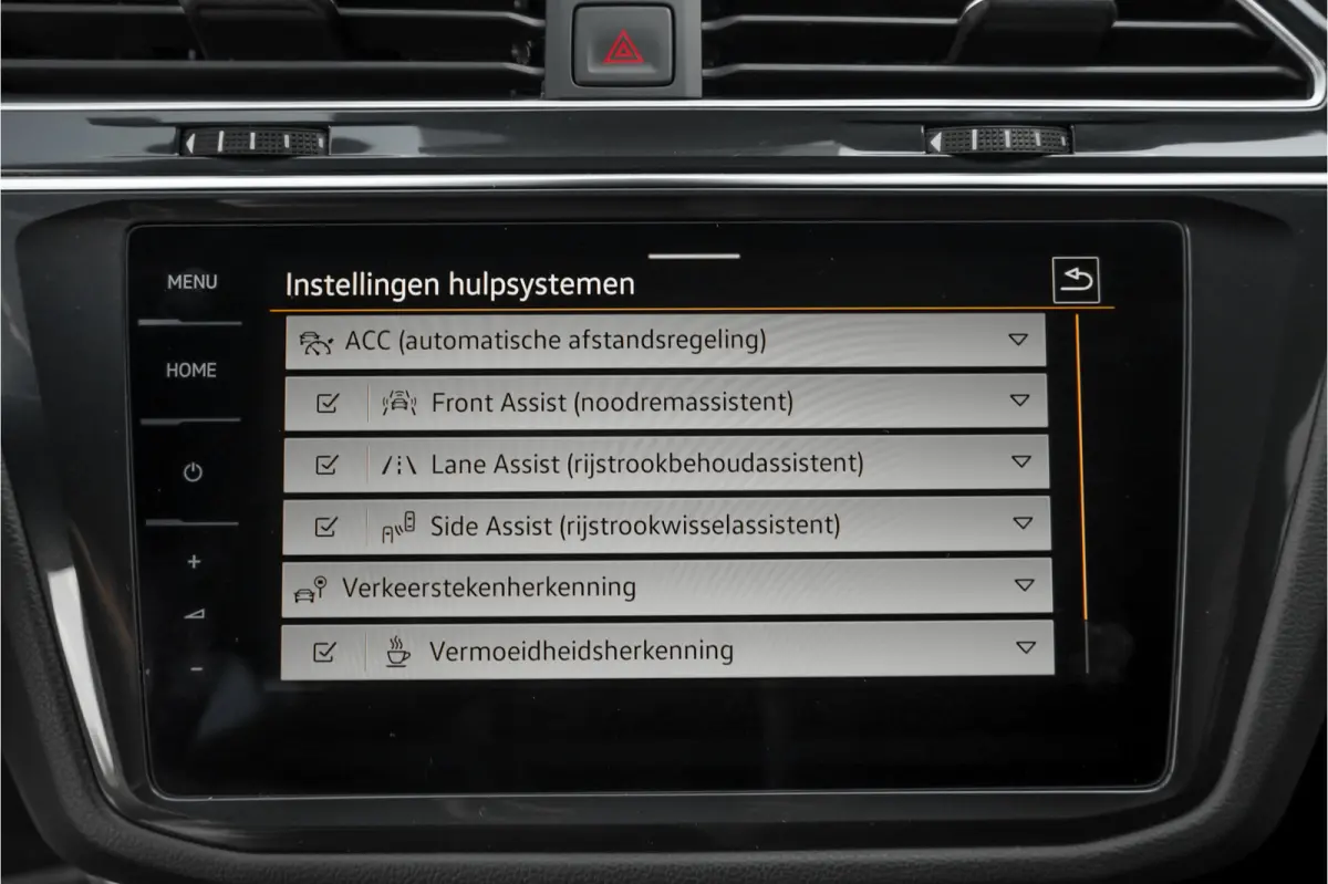 1.4 TSI eHybrid R-Line HUD Leder Memory Pano ACC Keyless 360° Black Pack 20"