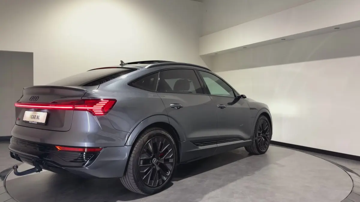 55 quattro S Edition 115 kWh | 22kW lader | Panoramadak | Keyless | Matrix LED
