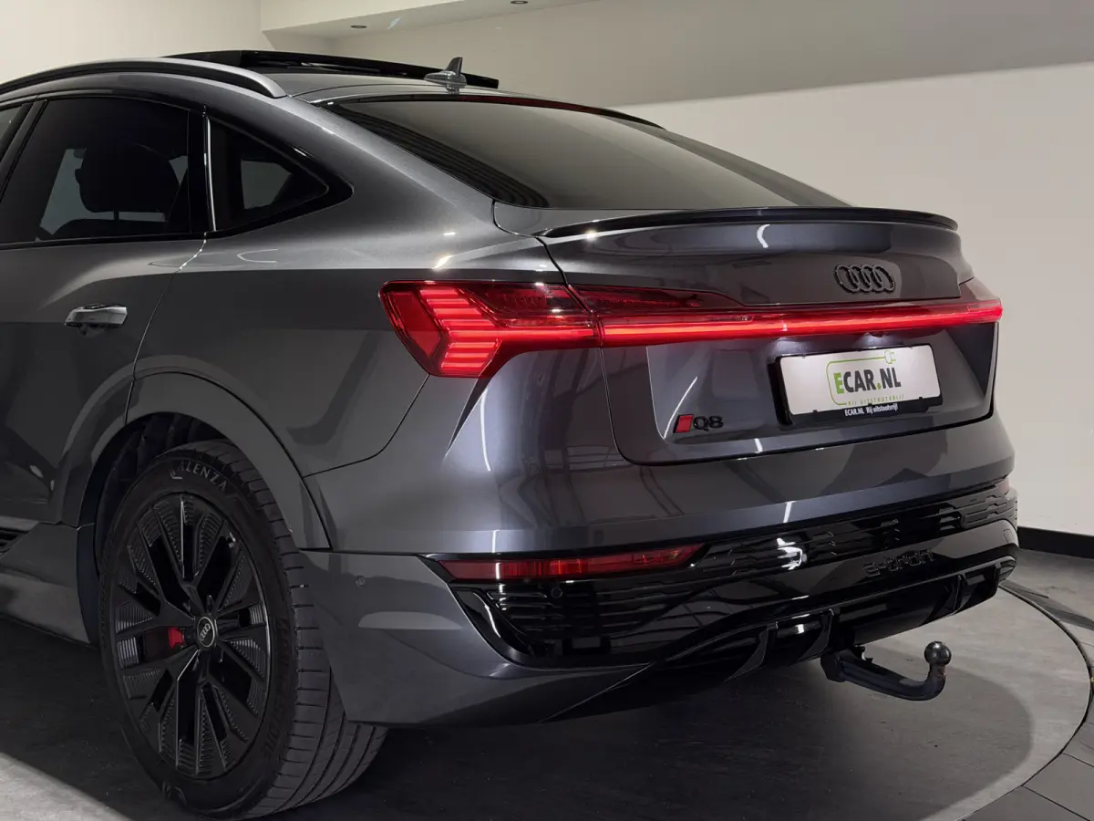55 quattro S Edition 115 kWh | 22kW lader | Panoramadak | Keyless | Matrix LED
