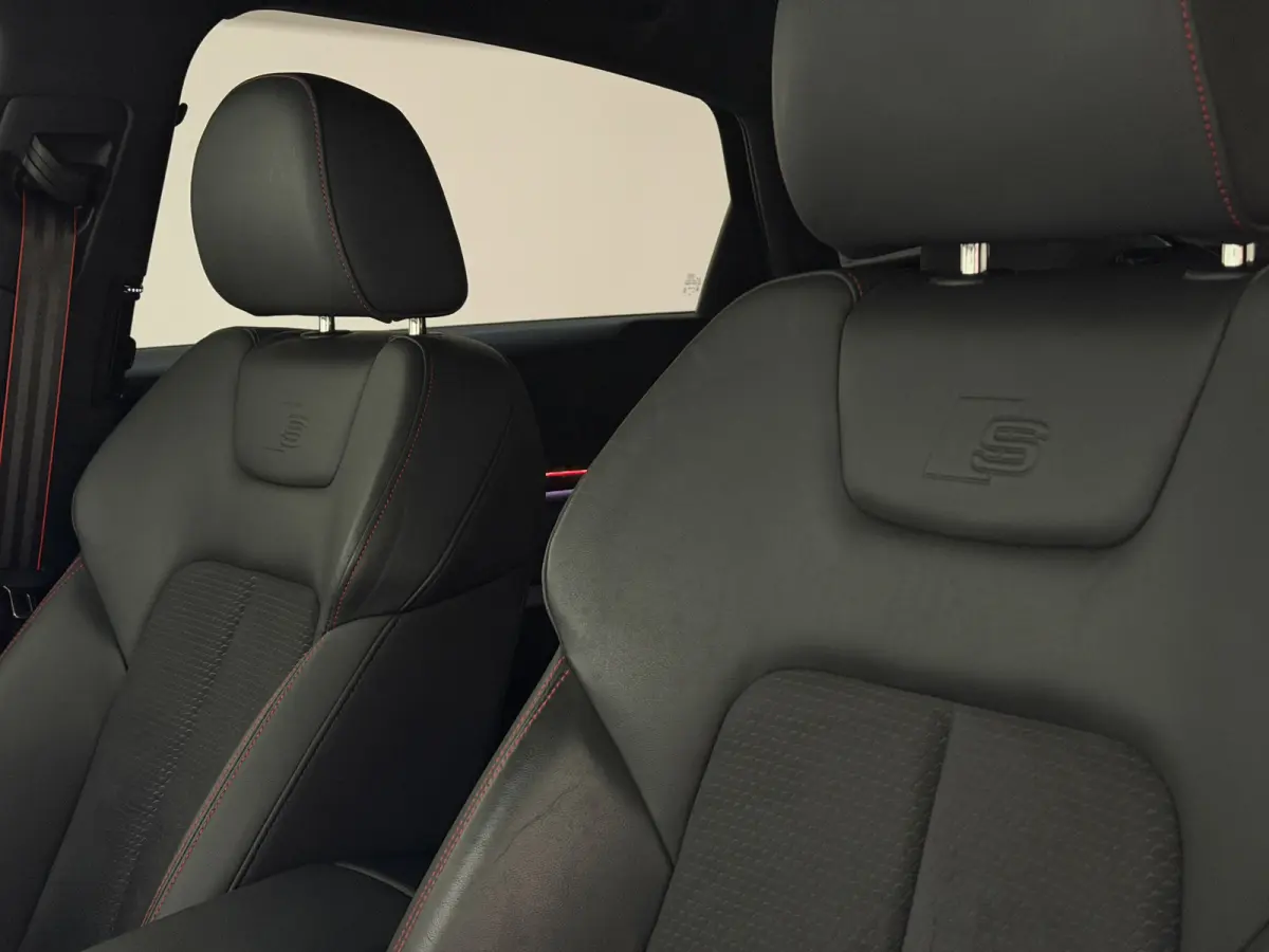 55 quattro S Edition 115 kWh | 22kW lader | Panoramadak | Keyless | Matrix LED