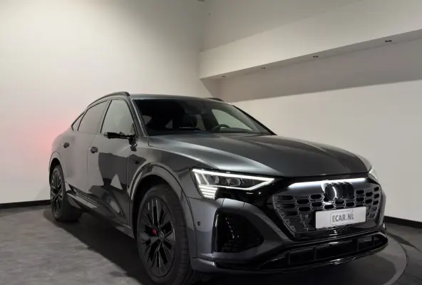 55 quattro S Edition 115 kWh | 22kW lader | Panoramadak | Keyless | Matrix LED