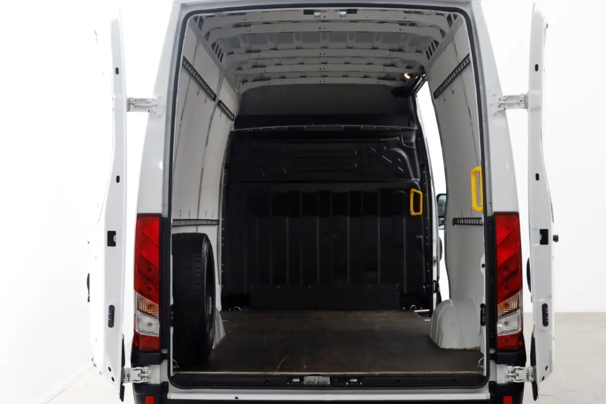 35S21 3.0 210pk L2H2 HiMatic Automaat Navi/Camera Trekgewicht 3500kg 10-2023