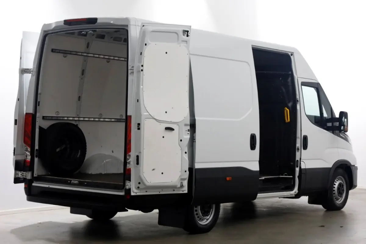 35S21 3.0 210pk L2H2 HiMatic Automaat Navi/Camera Trekgewicht 3500kg 10-2023