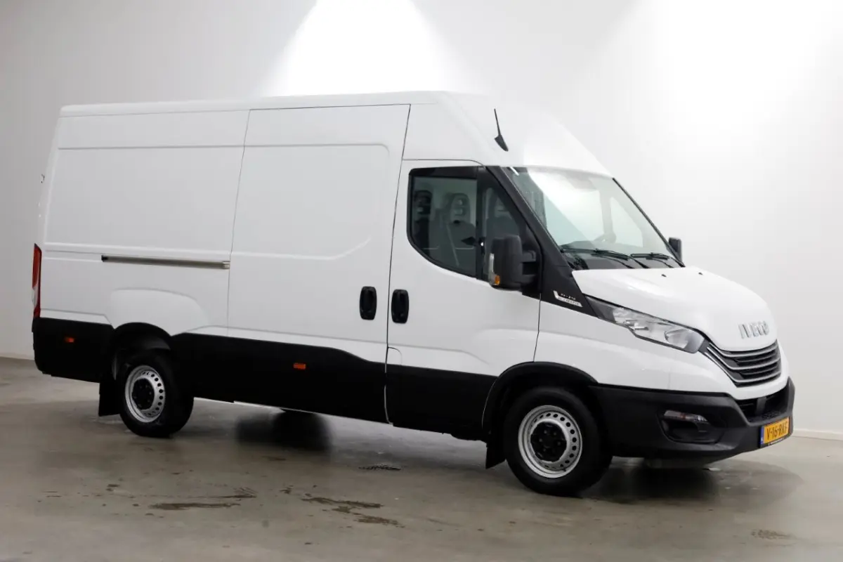 35S21 3.0 210pk L2H2 HiMatic Automaat Navi/Camera Trekgewicht 3500kg 10-2023