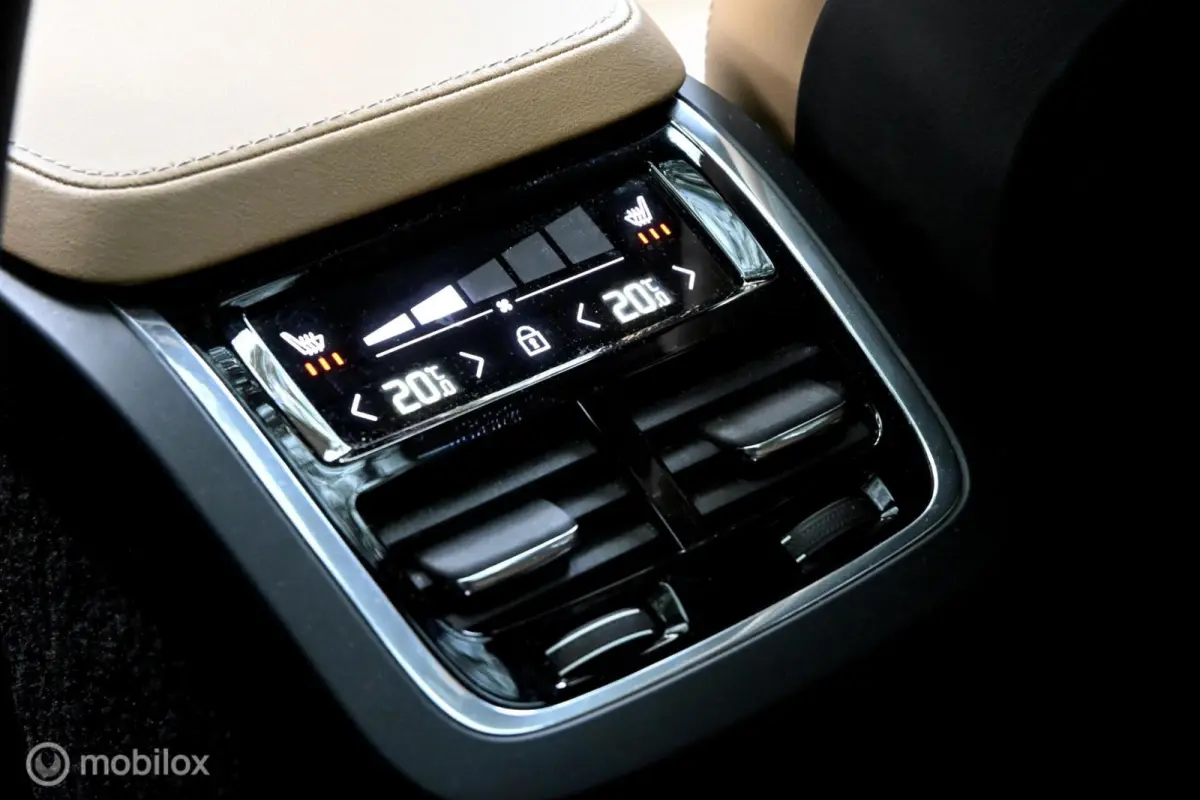 2.0 T8 Recharge AWD Ultimate Bright| Long Range!|