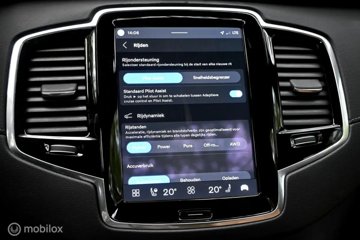 2.0 T8 Recharge AWD Ultimate Bright| Long Range!|